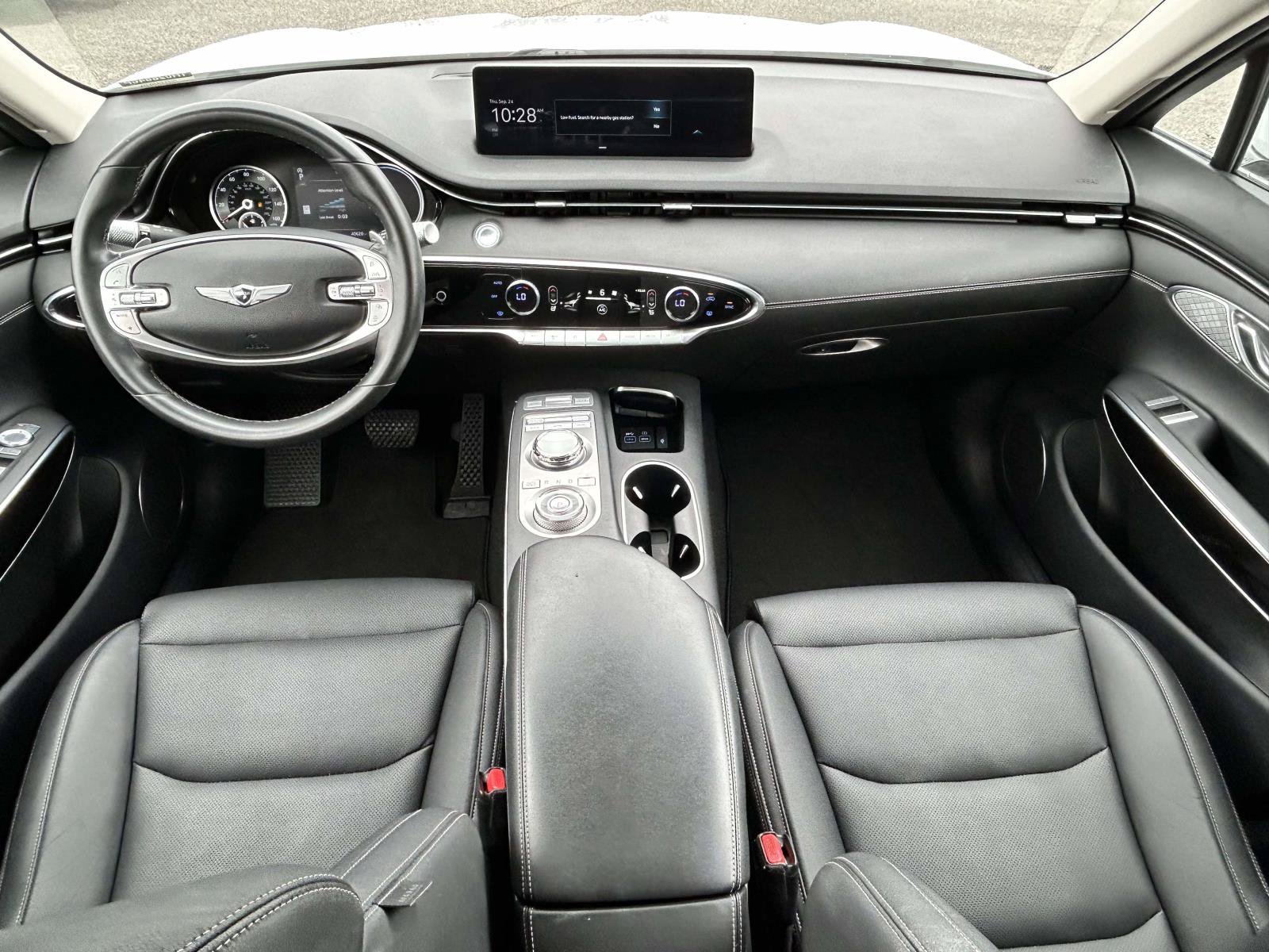 Used 2025 Genesis GV70 2.5T AWD/4WD image 9