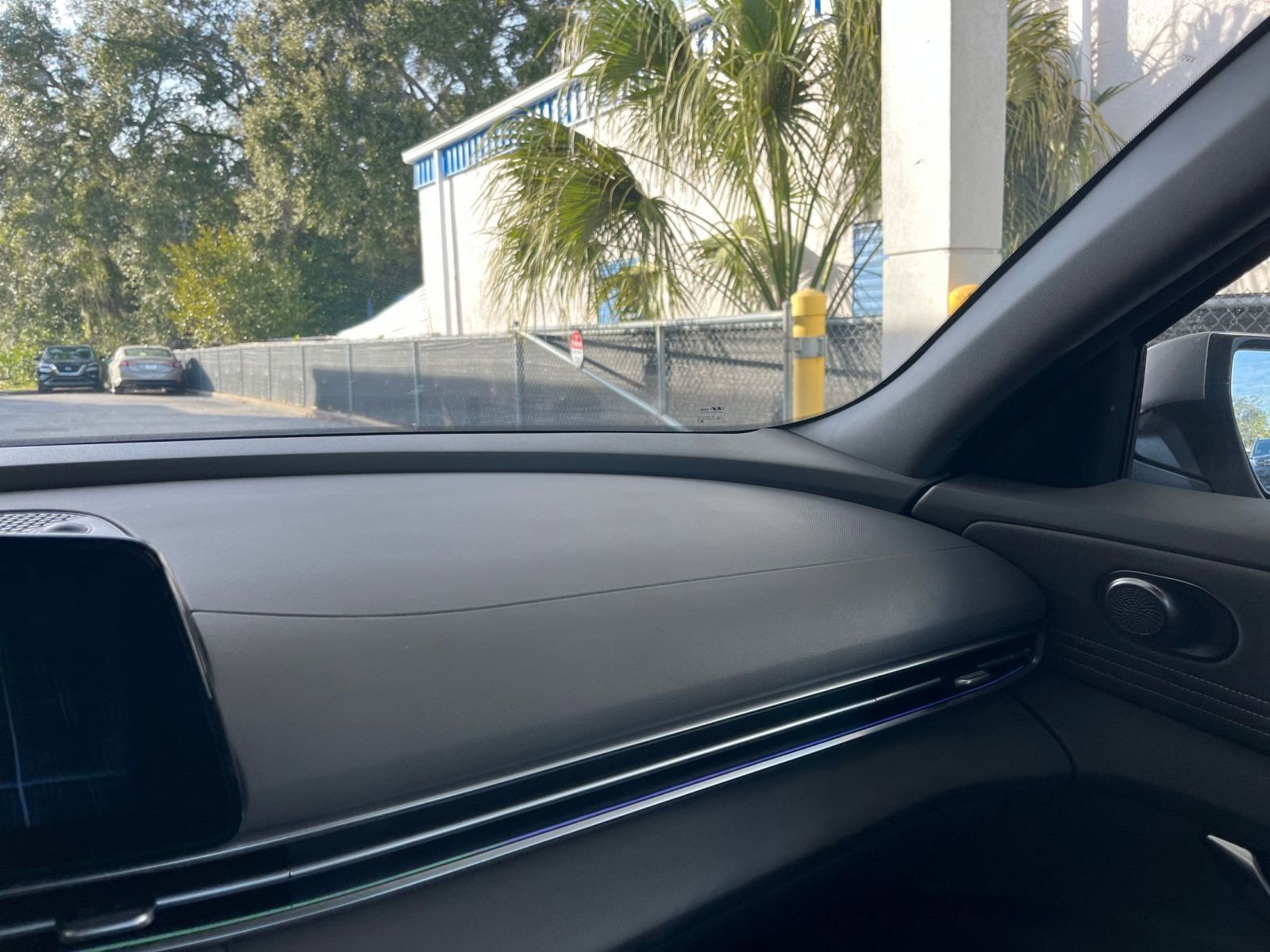 Used 2025 Hyundai Elantra SEL image 36