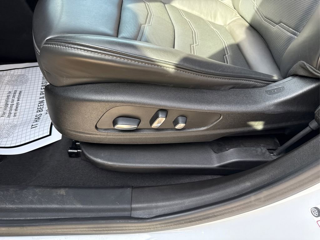 Used 2023 Cadillac XT6 Sport w/ Platinum Package image 42