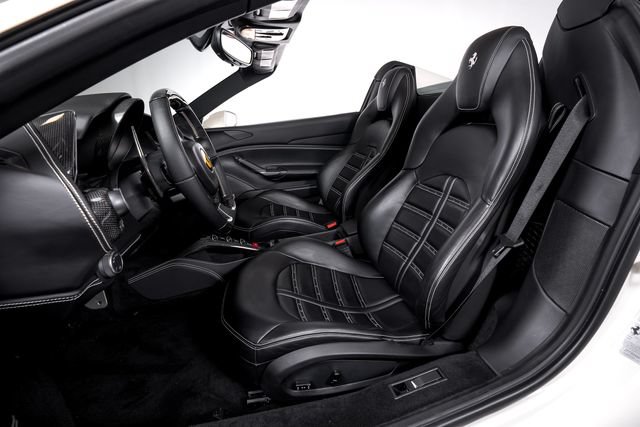 Used 2016 Ferrari 488 Spider RWD image 4