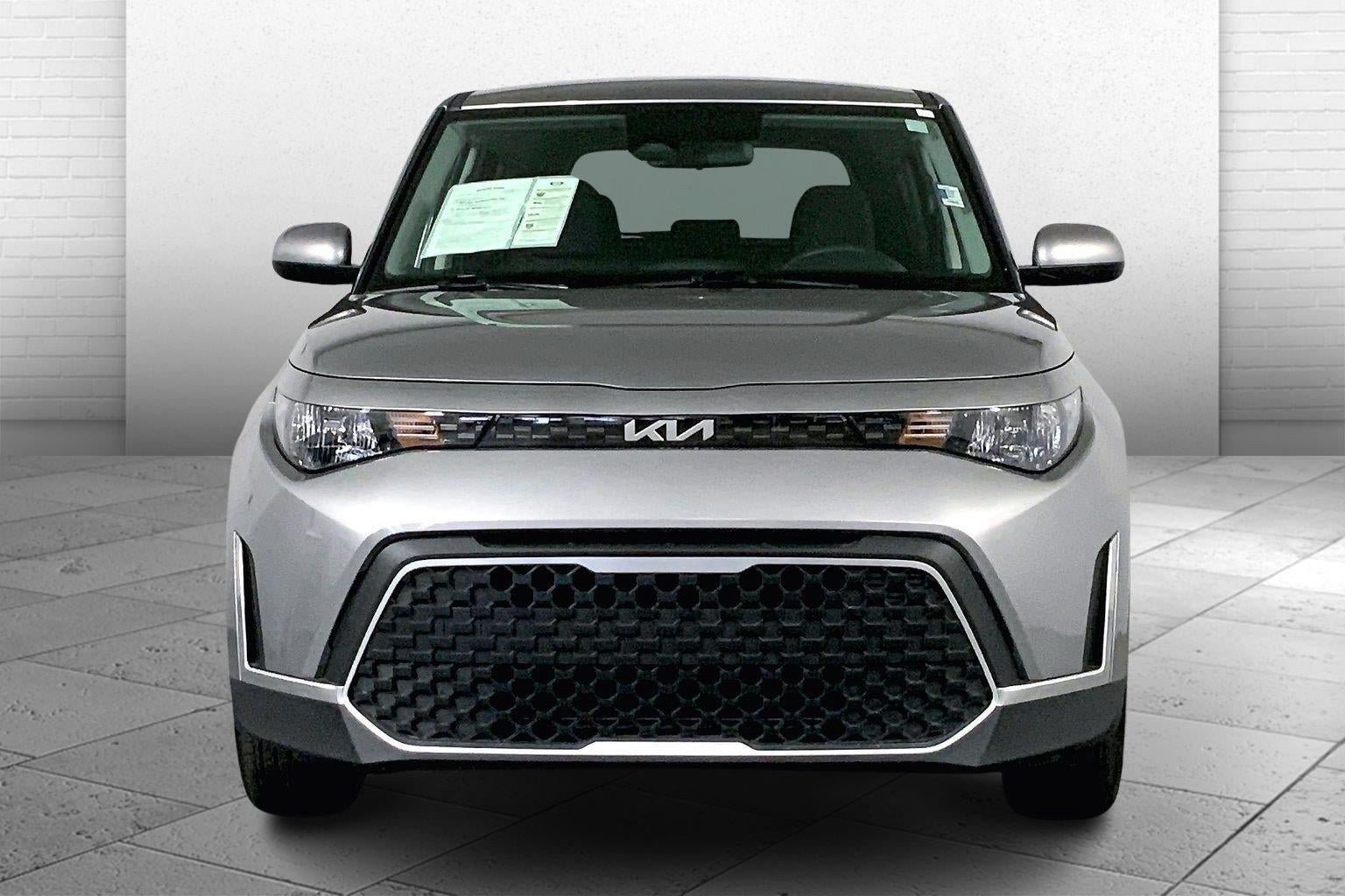 Certified 2025 Kia Soul LX FWD image 2