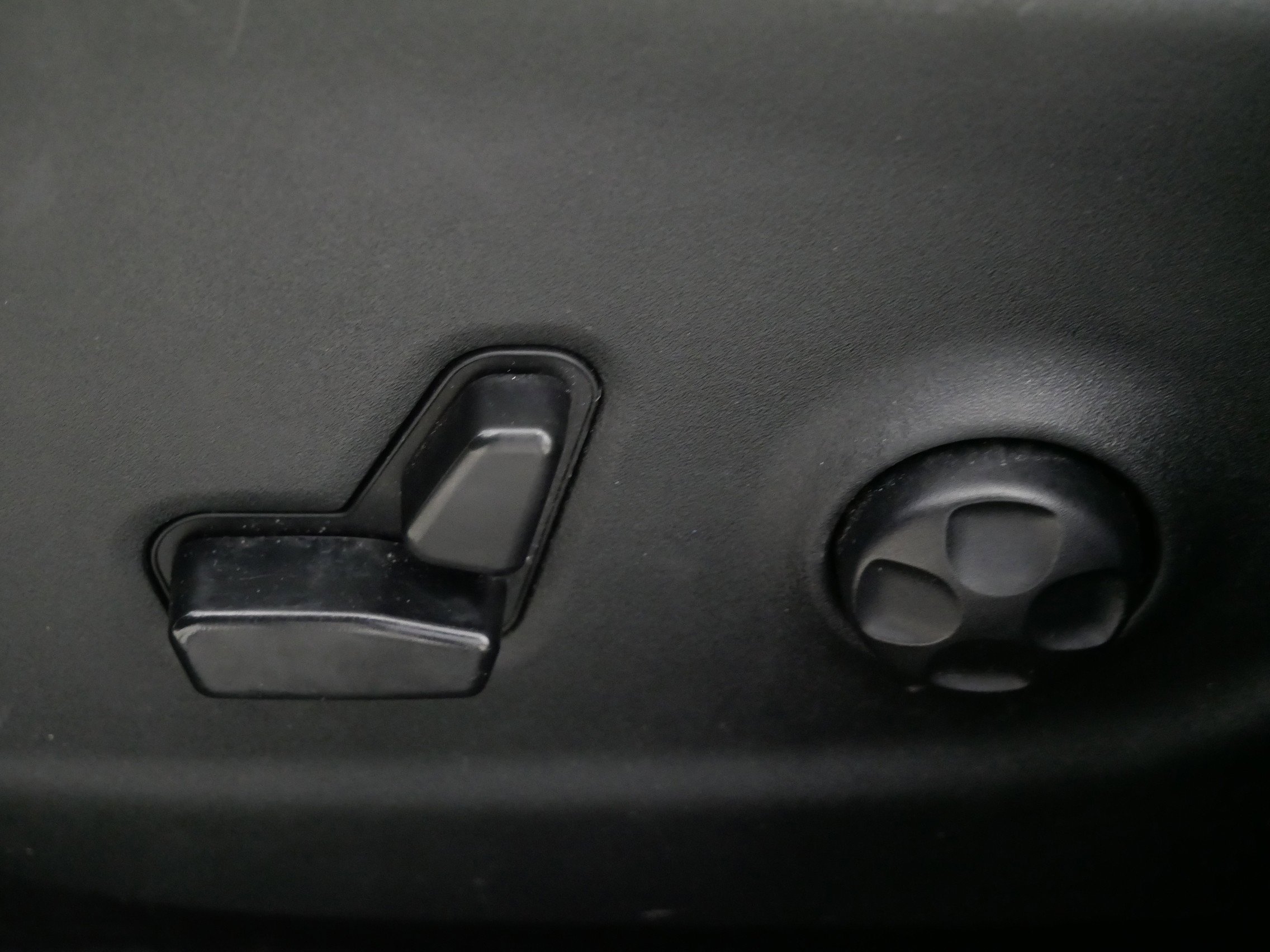 Used 2019 Jeep Cherokee Latitude Plus image 20