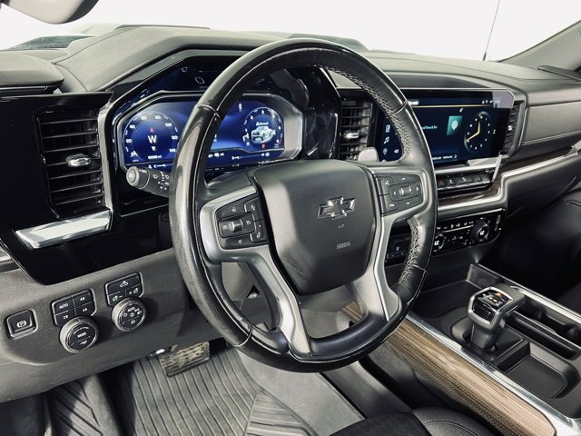 Used 2023 Chevrolet Silverado 1500 LT Trail Boss w/ Protection Package image 9