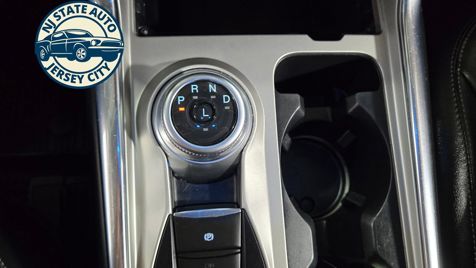 Used 2021 Ford Explorer Limited w/ Equipment Group 301A AWD/4WD image 22