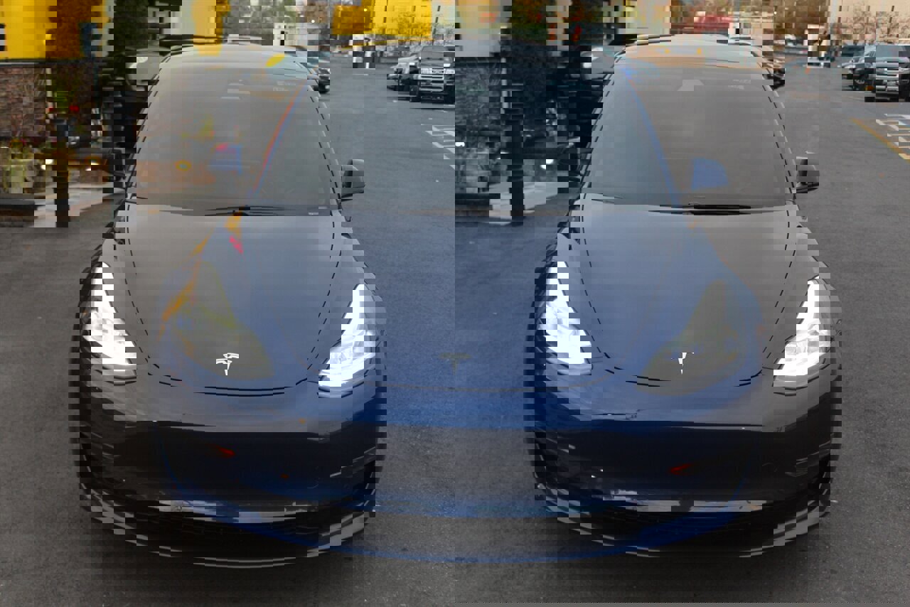 Used 2021 Tesla Model 3 Standard Range Plus image 20