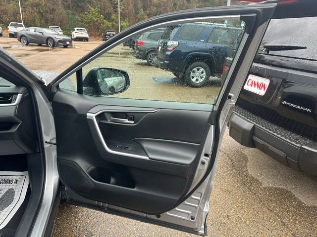 Used 2023 Toyota RAV4 SE AWD/4WD image 34
