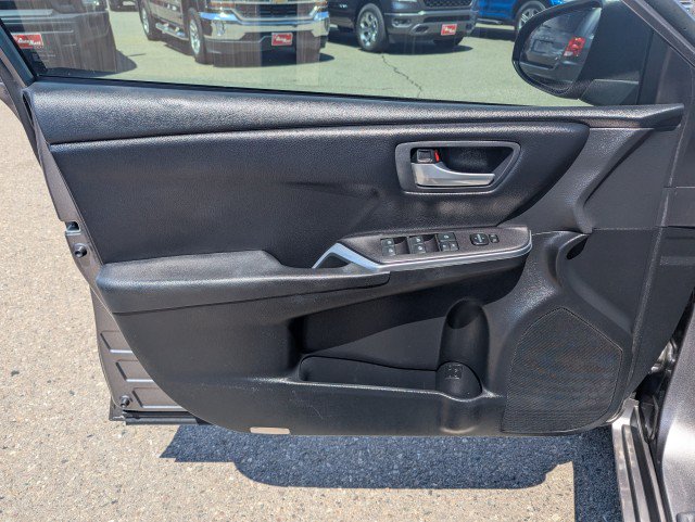 Used 2016 Toyota Camry LE FWD image 9