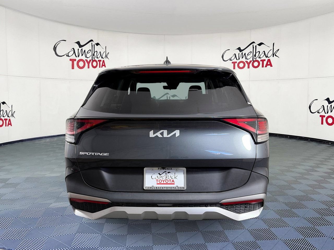 Used 2025 Kia Sportage LX FWD image 6