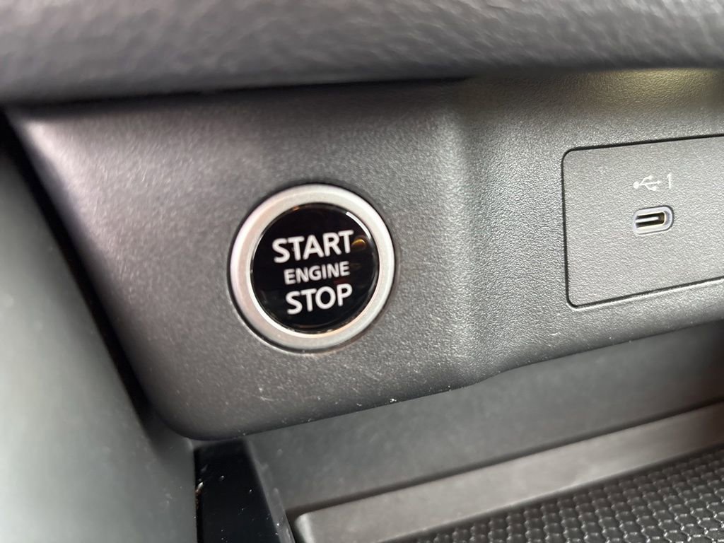 Used 2021 Nissan Rogue SL AWD/4WD image 36