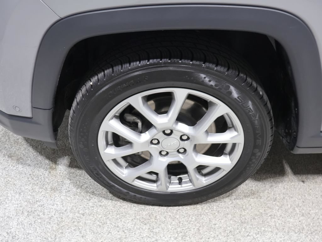 Certified 2023 Jeep Compass Latitude AWD/4WD image 11