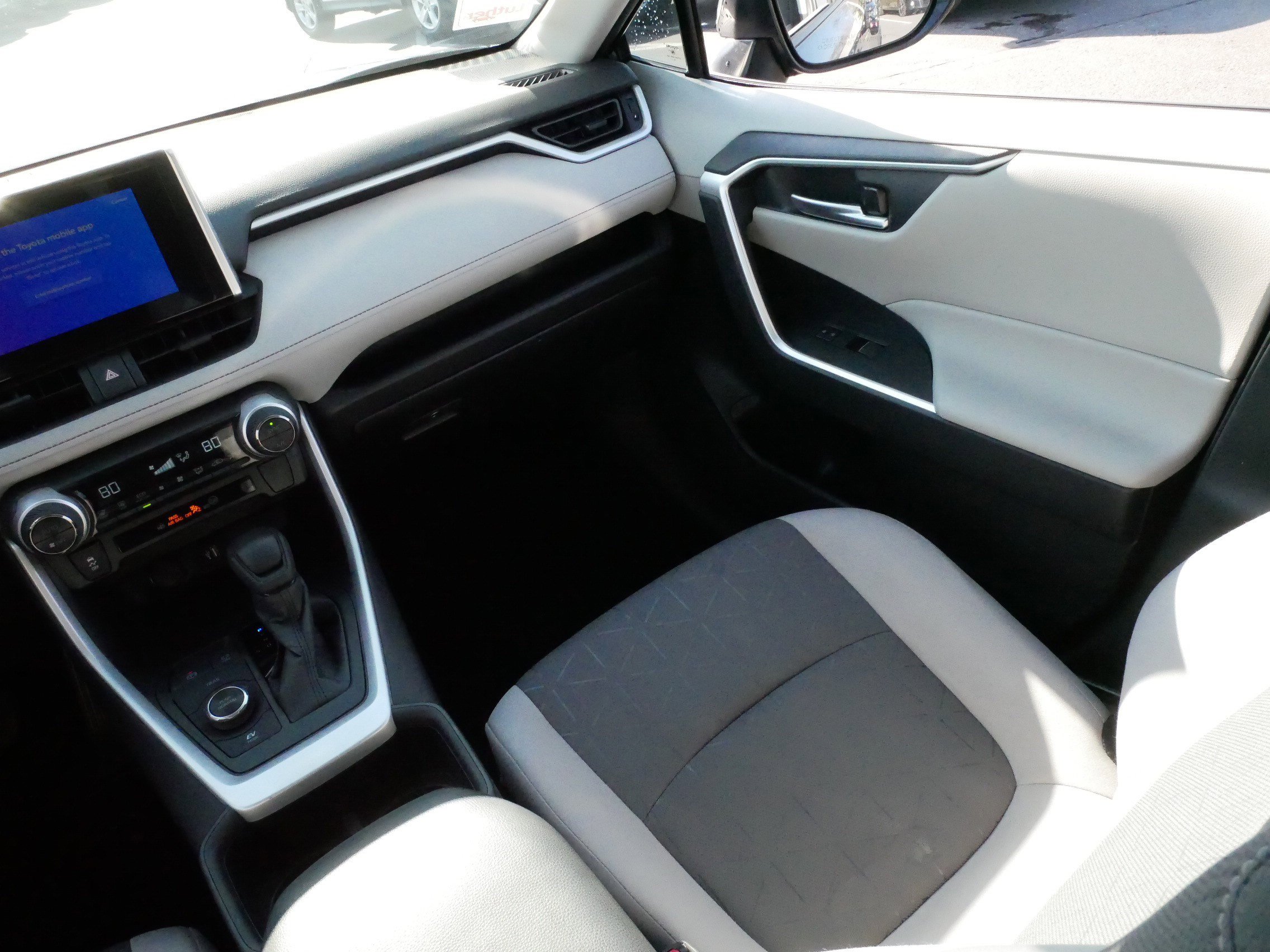 Certified 2024 Toyota RAV4 XLE image 11