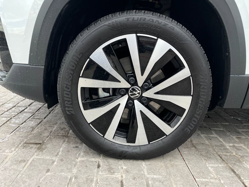 Certified 2023 Volkswagen Taos SE w/ Panoramic Sunroof Package image 29