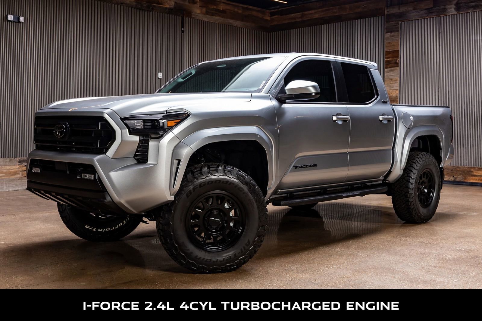 Used 2025 Toyota Tacoma SR5 image 5