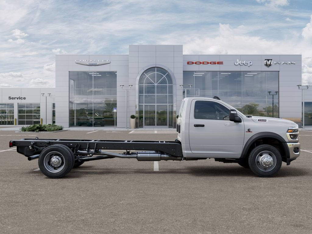 New 2026 RAM 5500 Tradesman w/ Chrome Appearance Group AWD/4WD image 24