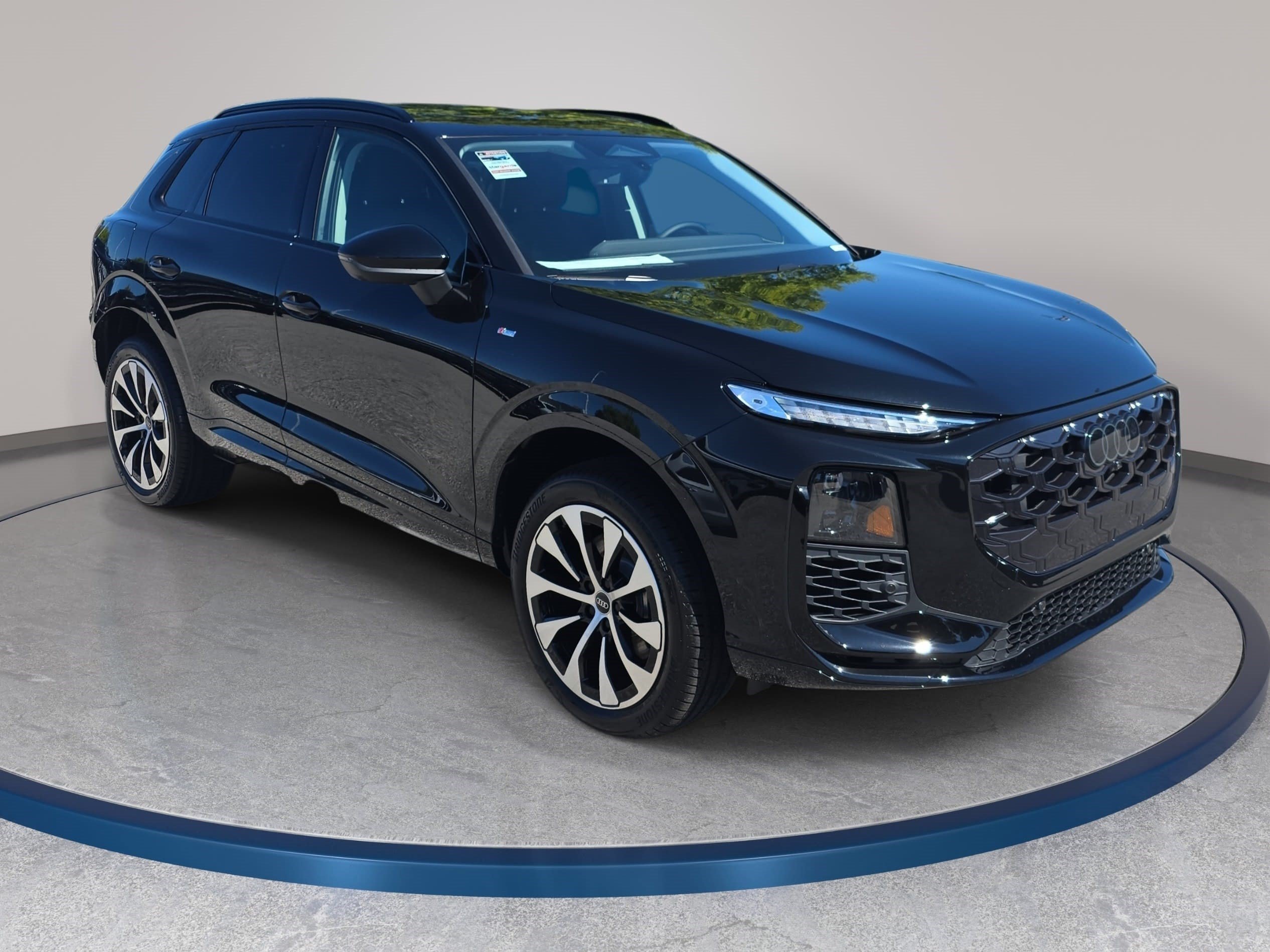New 2026 Audi Q3 quattro 2.0T AWD/4WD image 3