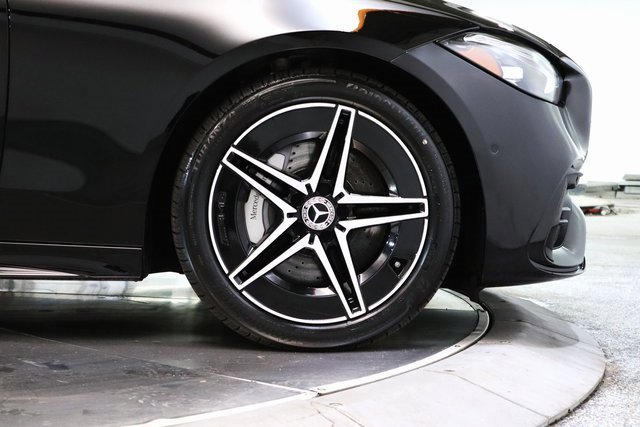 Used 2025 Mercedes-Benz C 300 4MATIC Sedan image 15