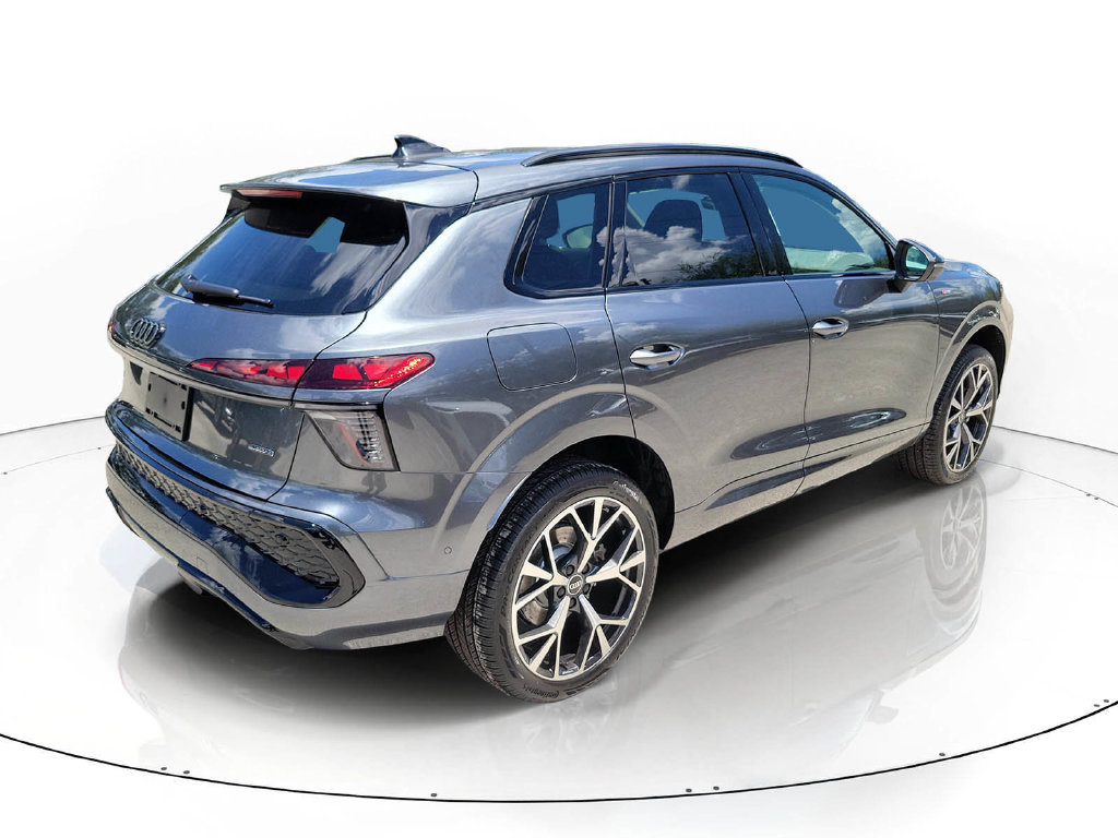 New 2026 Audi Q3 quattro 2.0T AWD/4WD image 4