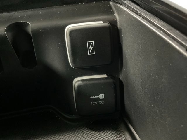 Used 2023 Chrysler Pacifica Limited w/ Uconnect Theater Family Group AWD/4WD image 26