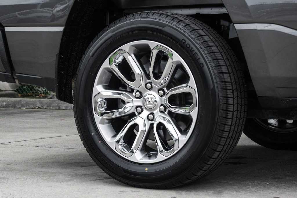 Used 2023 RAM 1500 Laramie AWD/4WD image 68