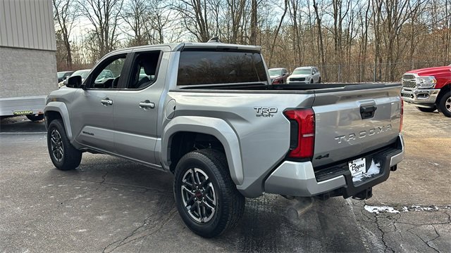 Used 2025 Toyota Tacoma TRD Sport image 9