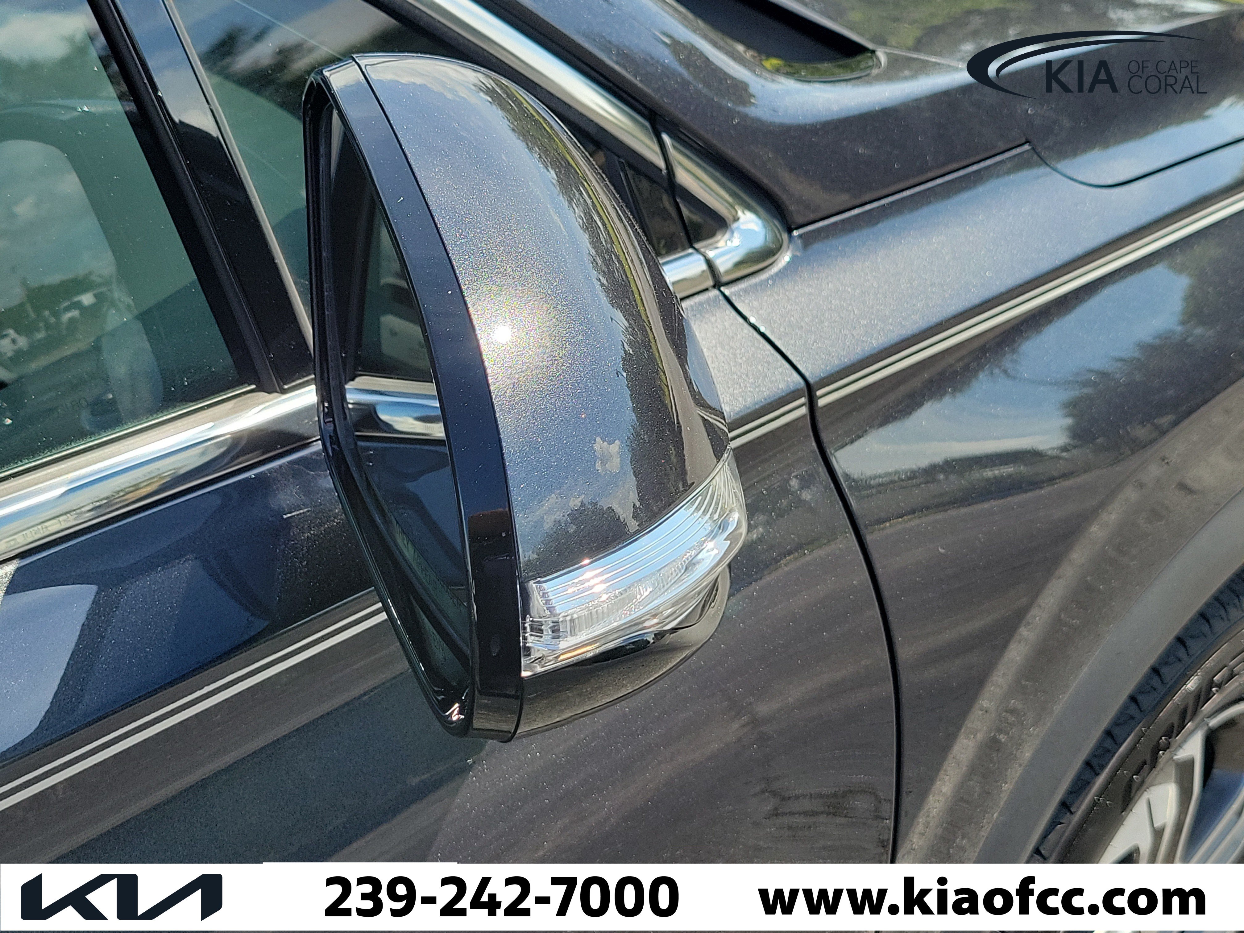 Used 2021 Hyundai Santa Fe SEL w/ Convenience + Premium Package FWD image 8