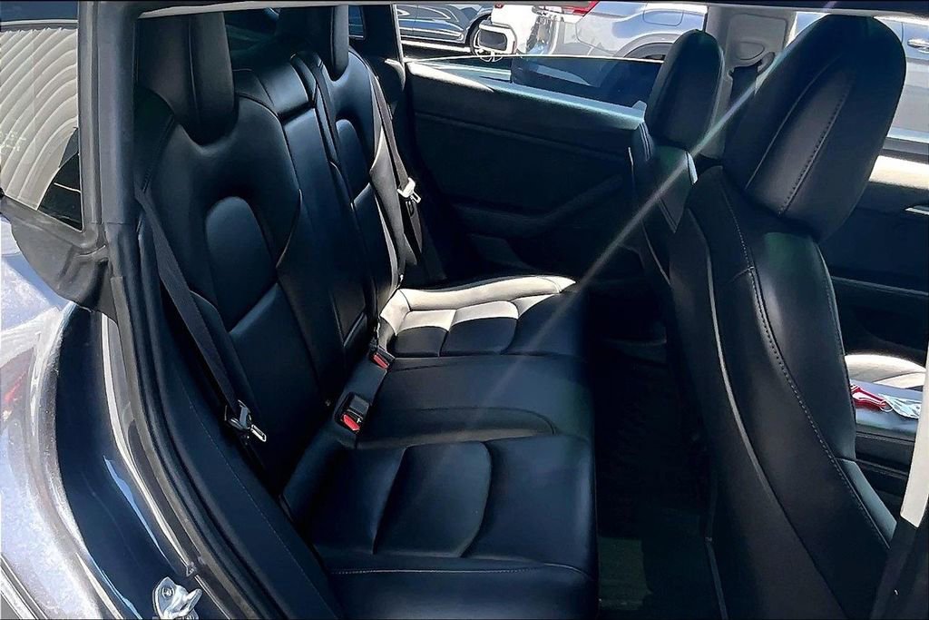 Used 2022 Tesla Model 3 Long Range image 24