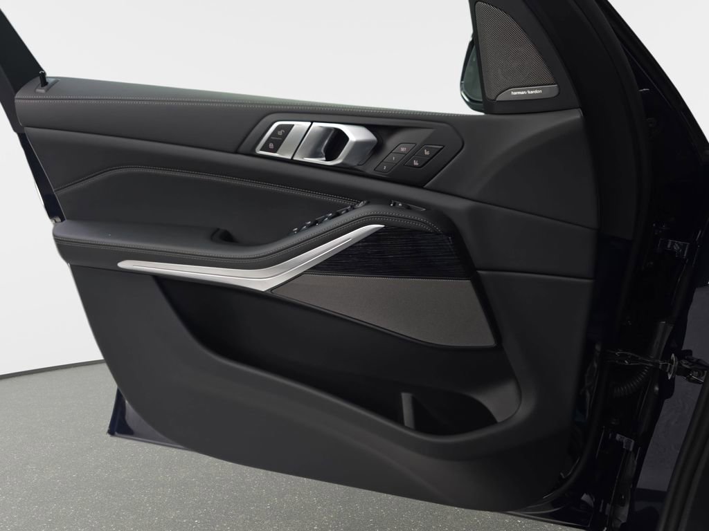 New 2026 BMW X5 M60i image 26