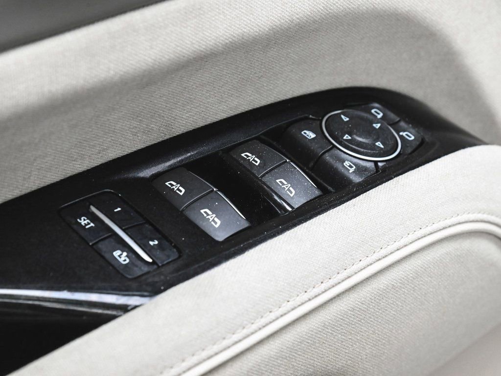 Used 2022 Cadillac Escalade Sport Platinum image 9