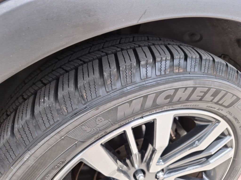 Used 2016 Ford Explorer Platinum AWD/4WD image 15