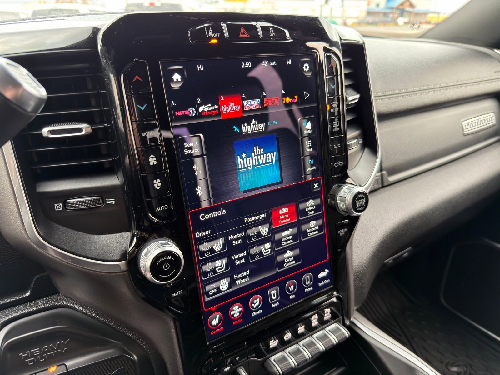 Used 2020 RAM 3500 Laramie image 26