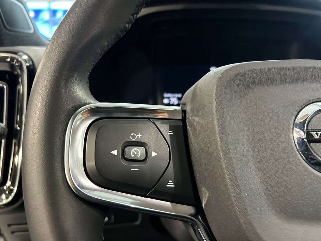 Certified 2023 Volvo XC40 Recharge Ultimate image 13
