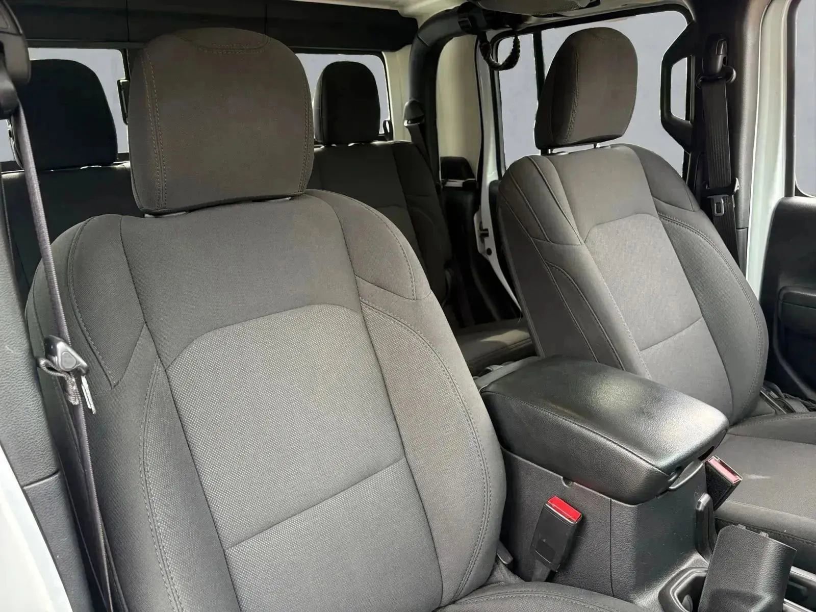 Used 2023 Jeep Gladiator Sport image 20