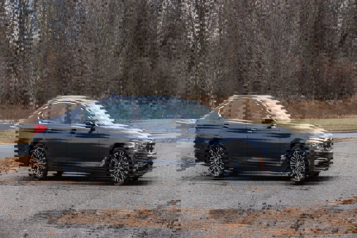 Used 2018 BMW 530i xDrive image 3