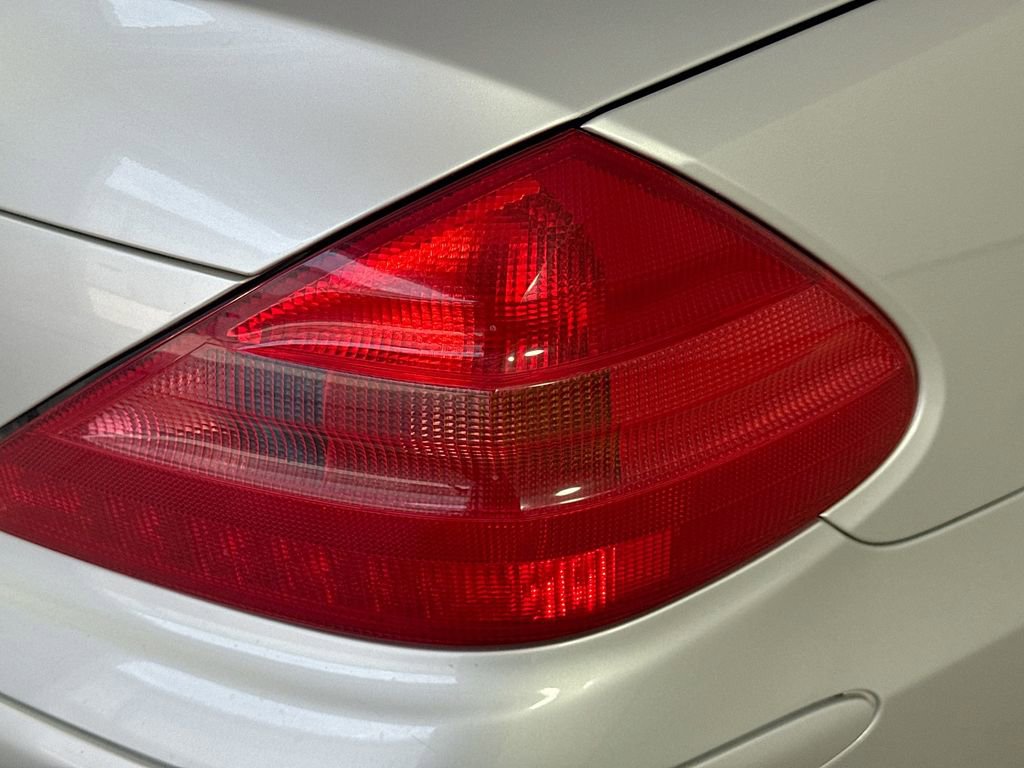 Used 2003 Mercedes-Benz SL 500 image 32