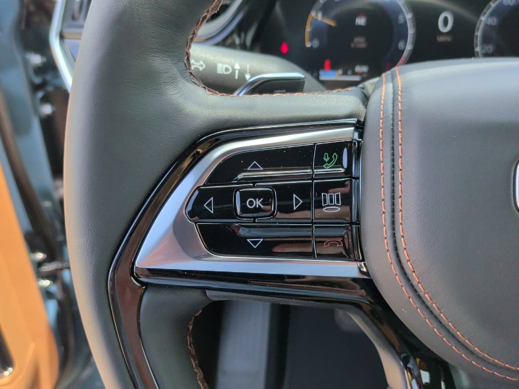 New 2026 Jeep Grand Cherokee Summit w/ Obsidian Package AWD/4WD image 18