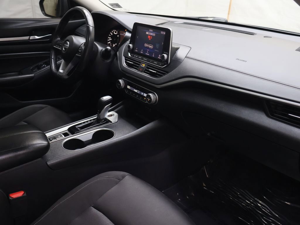 Used 2019 Nissan Altima 2.5 SV image 11