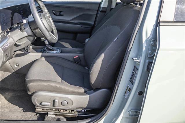 Used 2024 Hyundai Kona SEL image 11