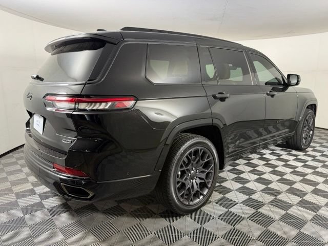 Used 2025 Jeep Grand Cherokee L Summit w/ Obsidian Package AWD/4WD image 7
