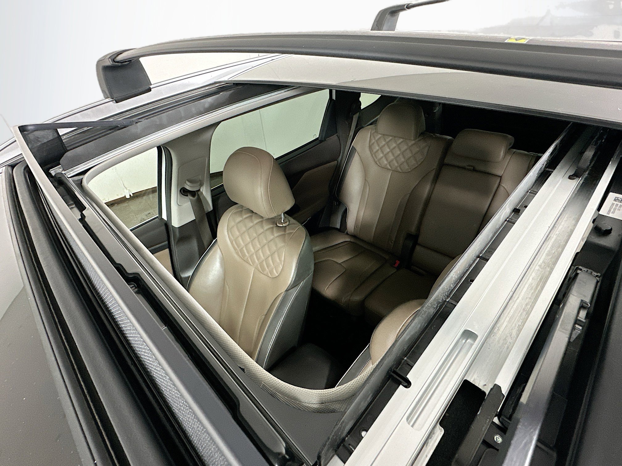 Used 2022 Hyundai Santa Fe SEL Premium w/ Cargo Package image 21