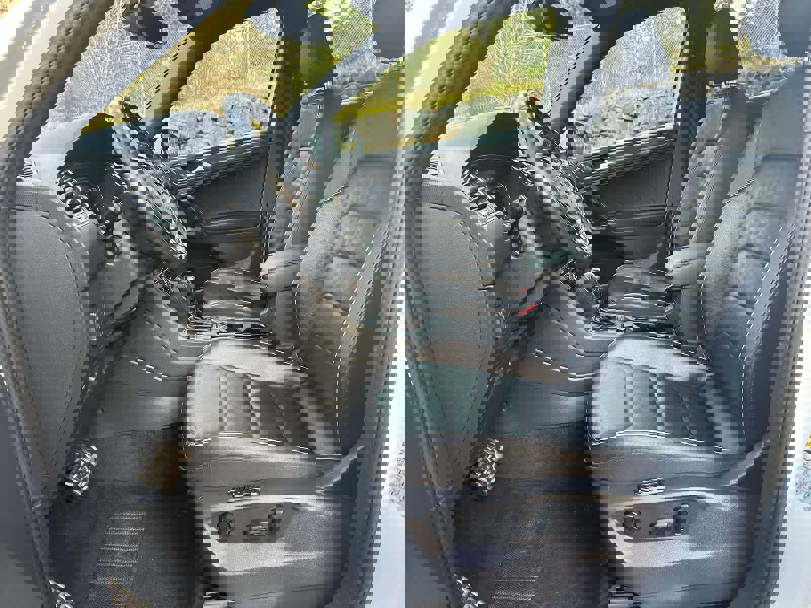 Used 2020 Volkswagen Tiguan SEL Premium R-Line w/ 3rd Row Seat Package image 14