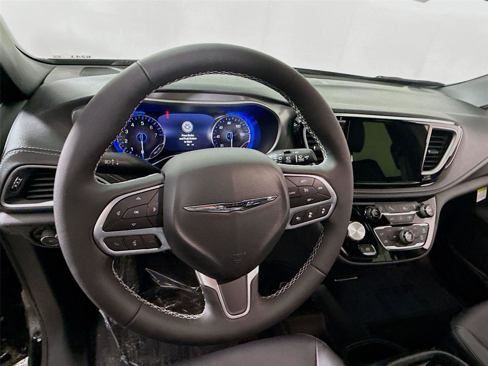 New 2026 Chrysler Pacifica Select image 6