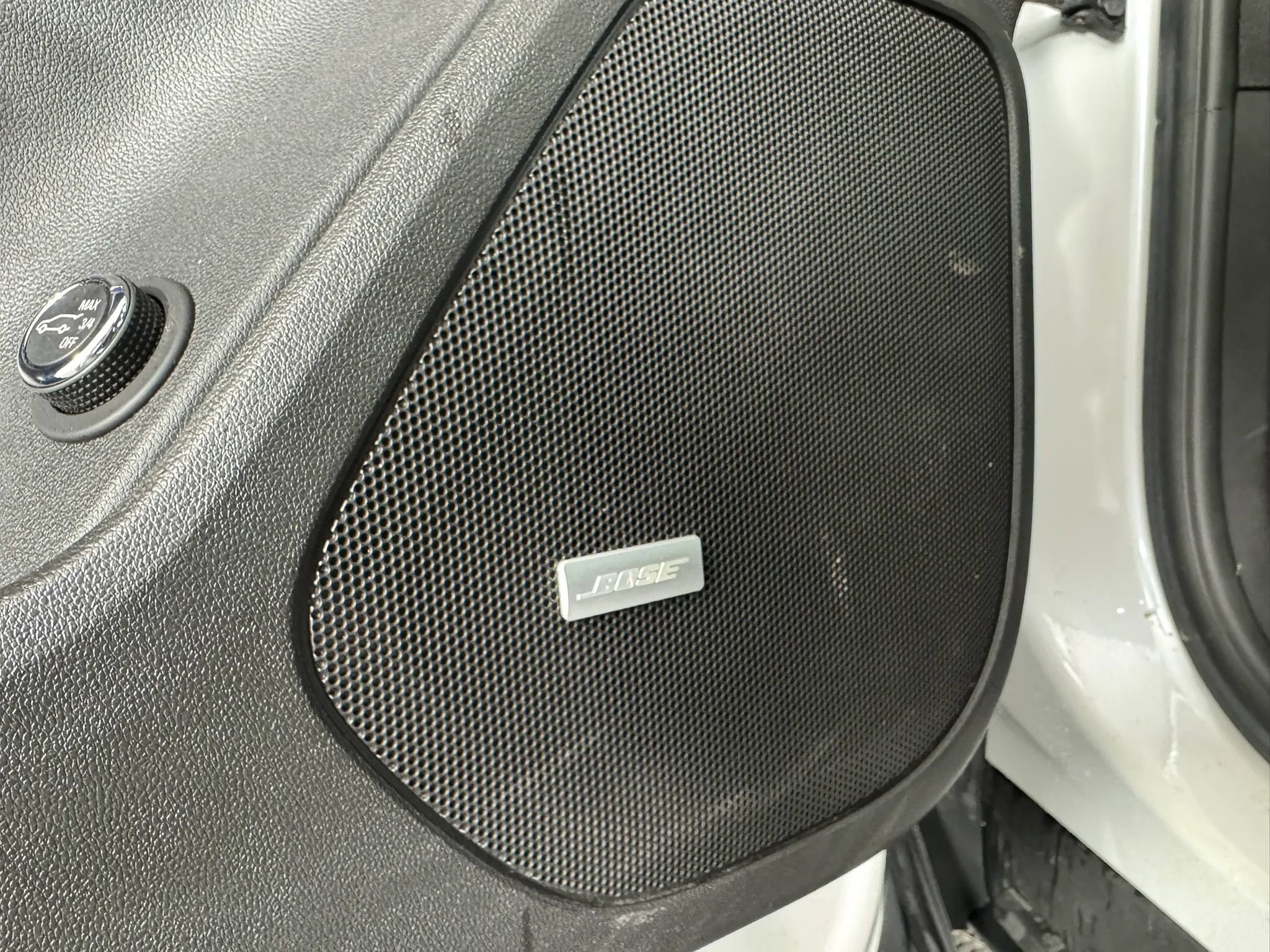 Used 2022 Chevrolet Blazer LT w/ Sound & Technology Package AWD/4WD image 30