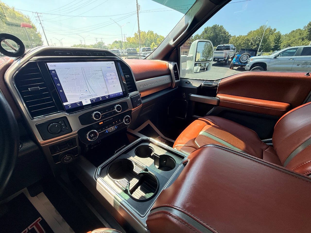 Used 2022 Ford F450 Platinum w/ FX4 Off-Road Package AWD/4WD image 52