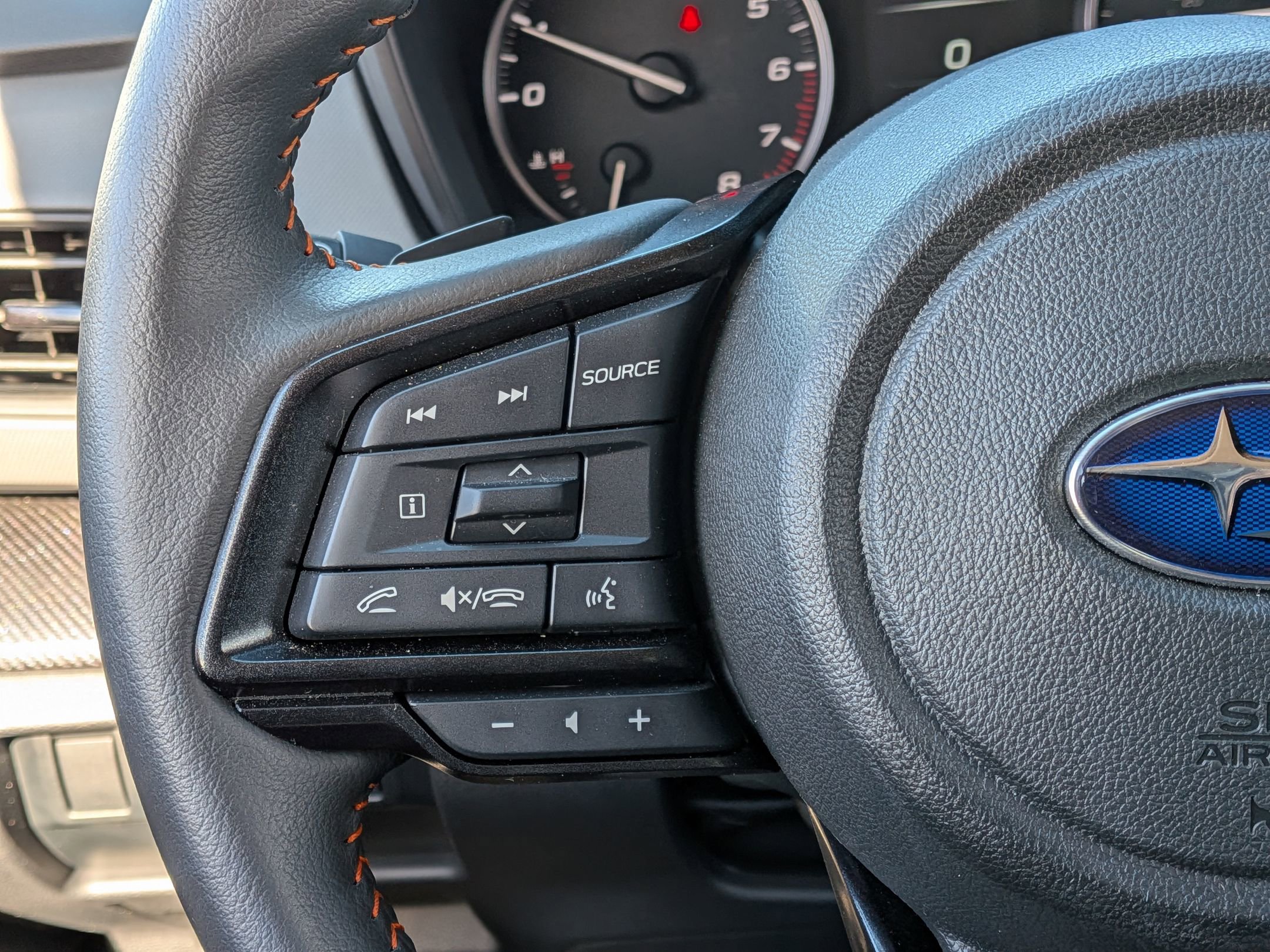 Certified 2025 Subaru Crosstrek 2.5i Limited w/ Crosstrek Mirror Package image 15