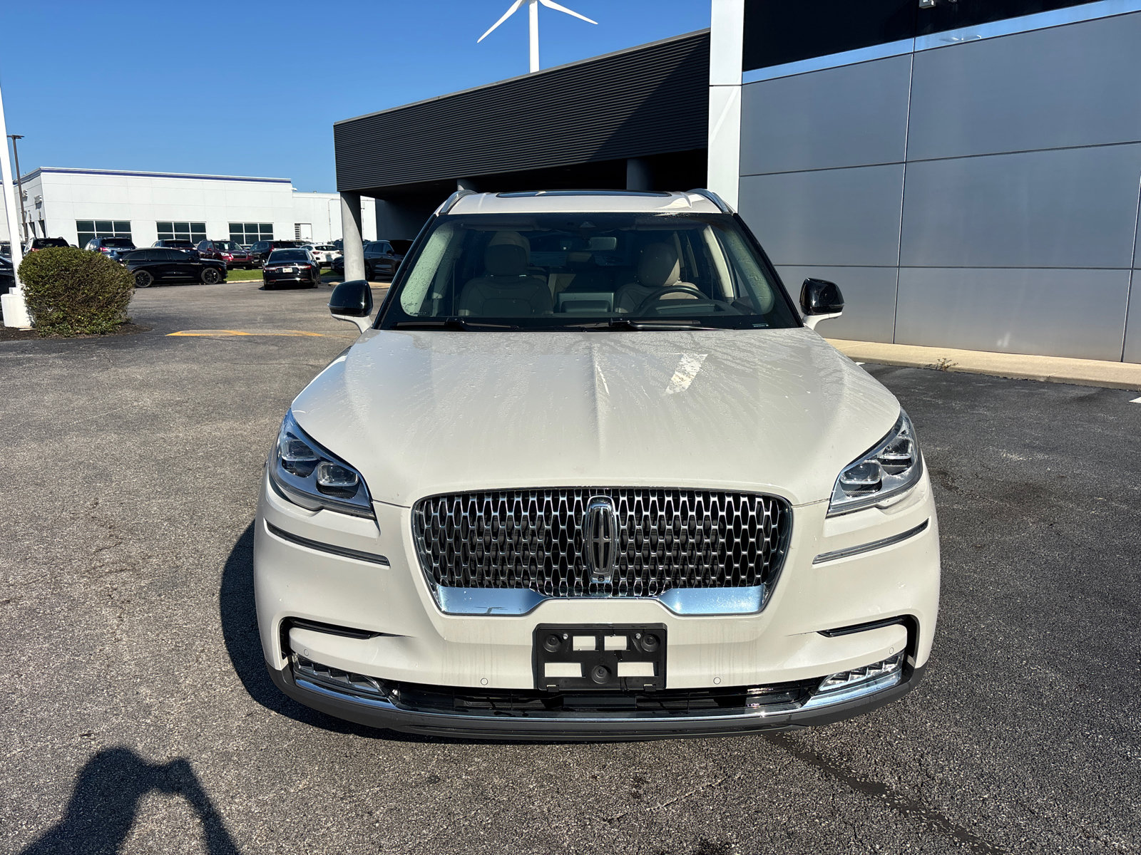 Certified 2020 Lincoln Aviator Reserve w/ Equipment Group 202A AWD/4WD image 2