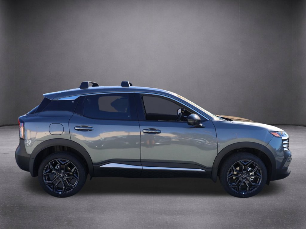 New 2026 Nissan Kicks SR FWD image 3