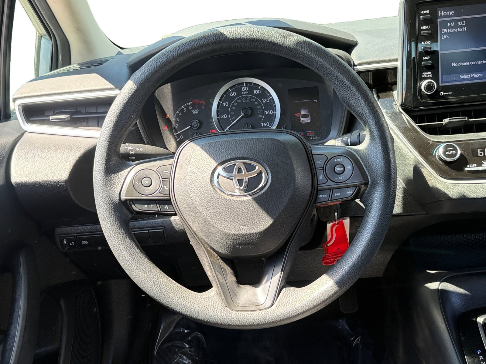 Used 2022 Toyota Corolla LE image 12
