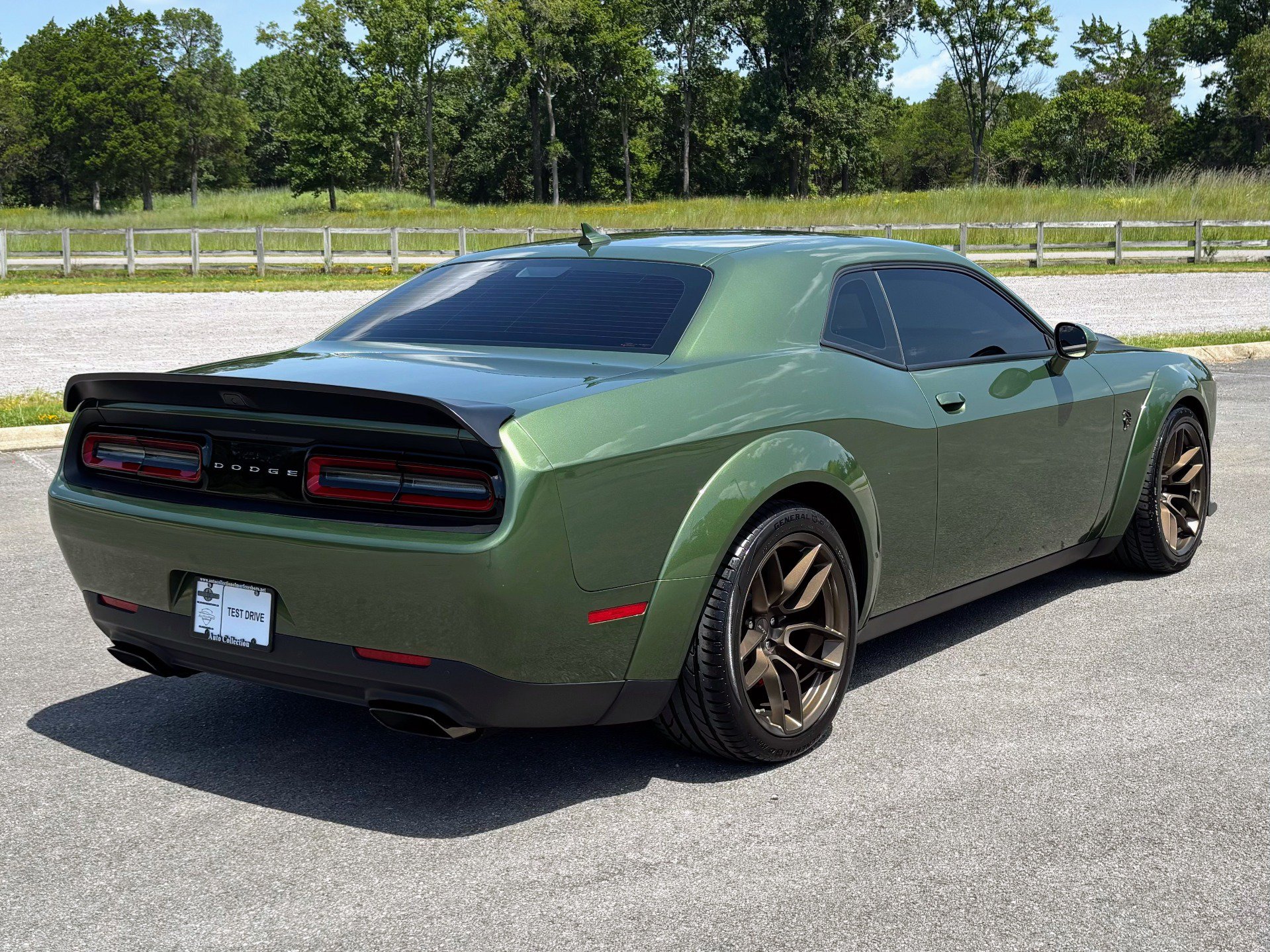 Used 2023 Dodge Challenger SRT Hellcat RWD image 3
