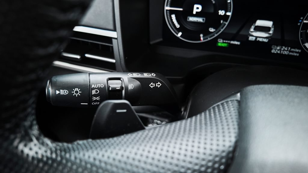Used 2023 Mitsubishi Outlander SEL AWD/4WD image 22