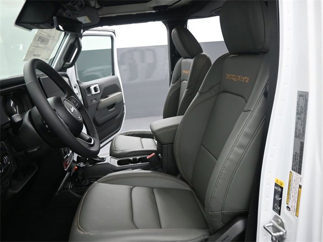 New 2025 Jeep Gladiator Mojave image 15